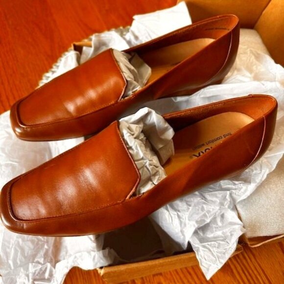 Soft Walk Loafer in Luggage size 8.5 - Picture 1 of 8